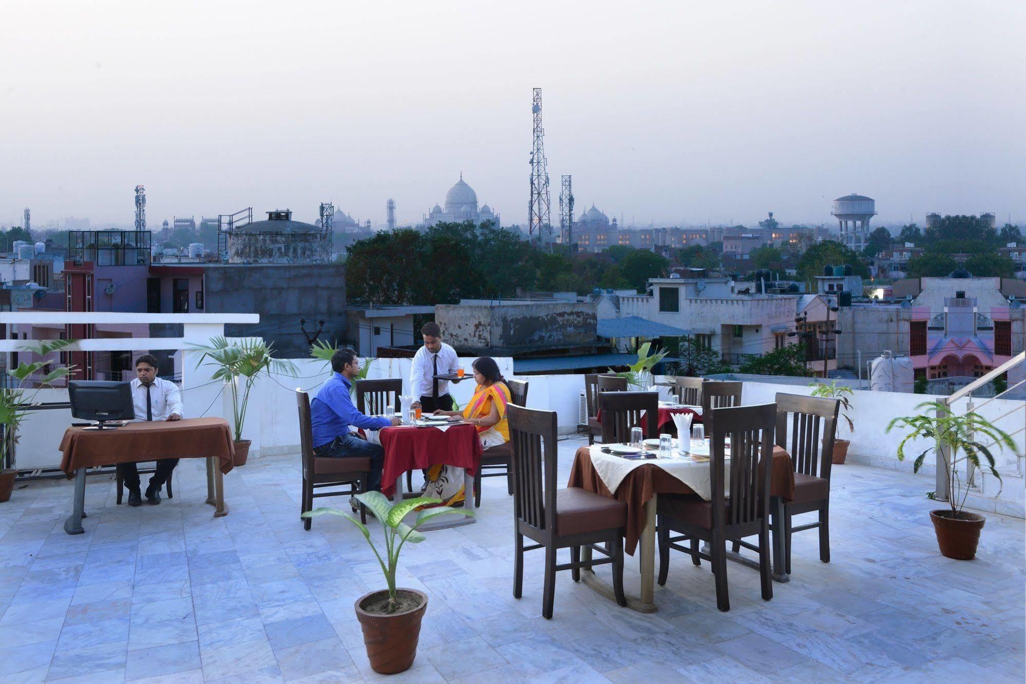 Dazzling East Gate Hotell Agra  Eksteriør bilde
